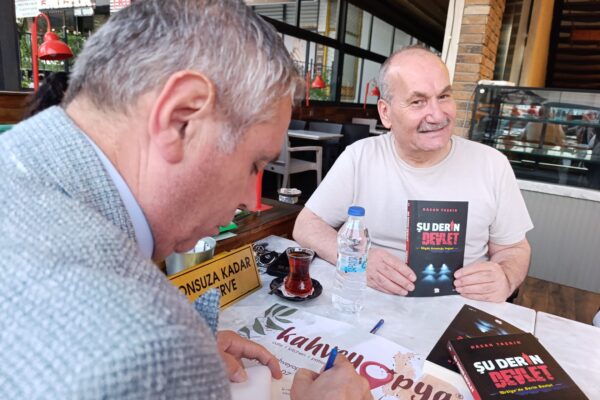 Hasan Taşkın, “Şu Derin Devlet” Kitabını Muammer Mert İçin İmzaladı