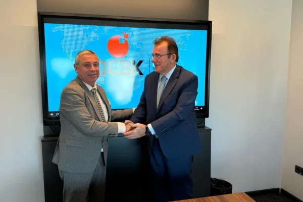 AP Genel Başkanı Vecdet Öz, DEBK Başkanı’nı ziyaret etti.
